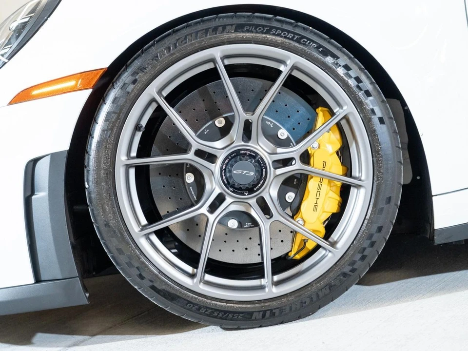 2026 Porsche 992 GT3 - Image 14 of 31