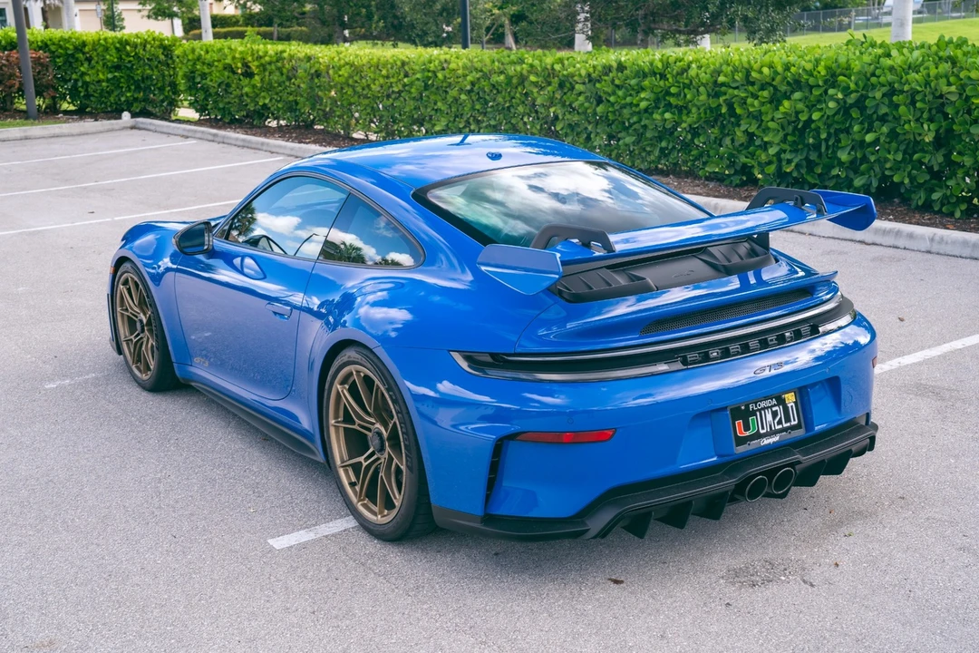 2026 Porsche - Image 8 of 31
