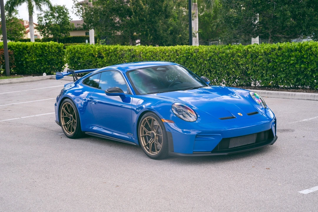 2026 Porsche - Image 17 of 31