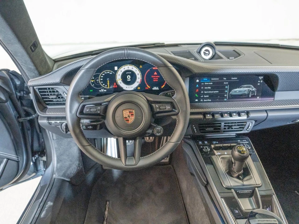 2026 Porsche 911 - Image 25 of 27
