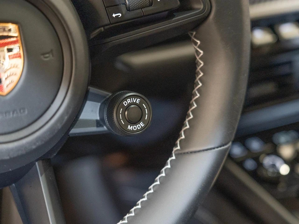 2026 Porsche 911 - Image 24 of 27
