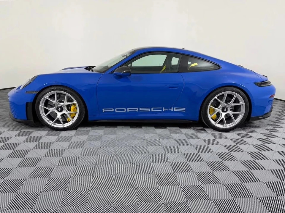 2026 Porsche 992 GT3 Touring - Image 12 of 31