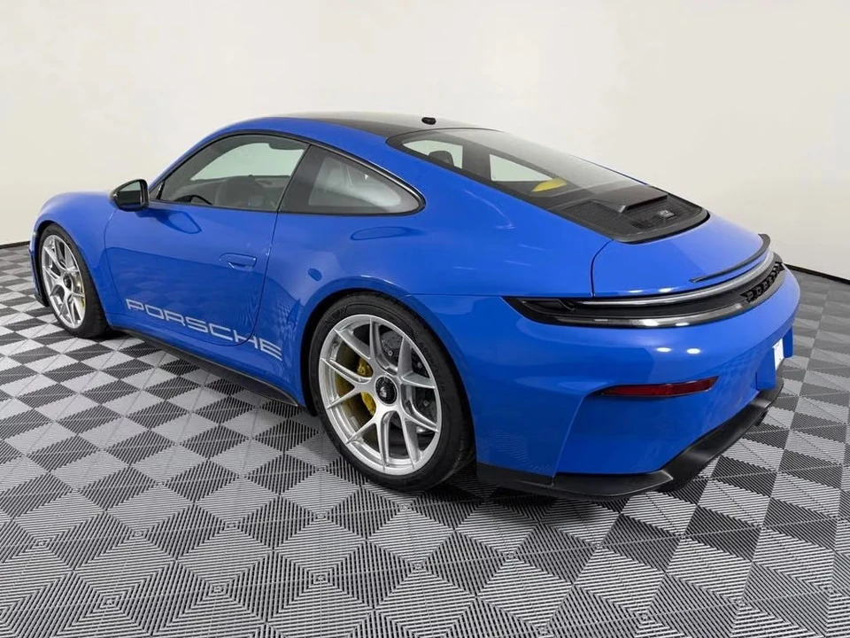 2026 Porsche 992 GT3 Touring - Image 20 of 31