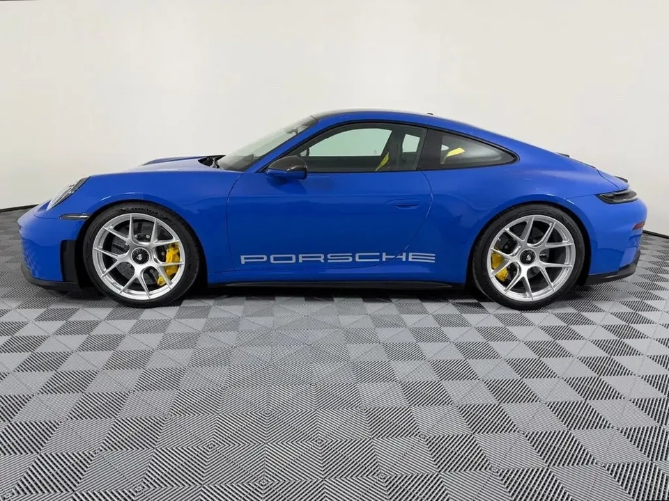 2026 Porsche 992 GT3 Touring - Image 16 of 31