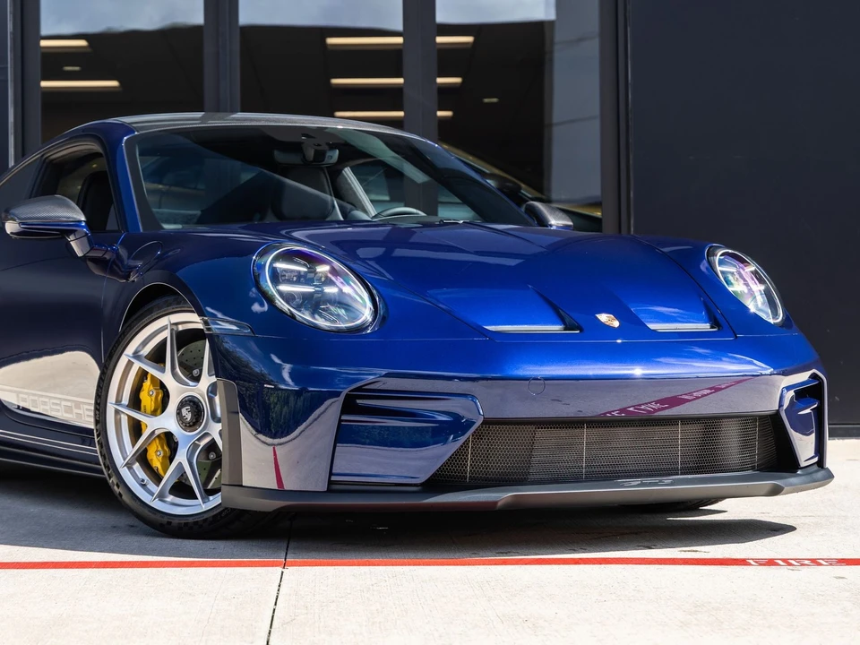 2026 Porsche 911 - Image 10 of 31
