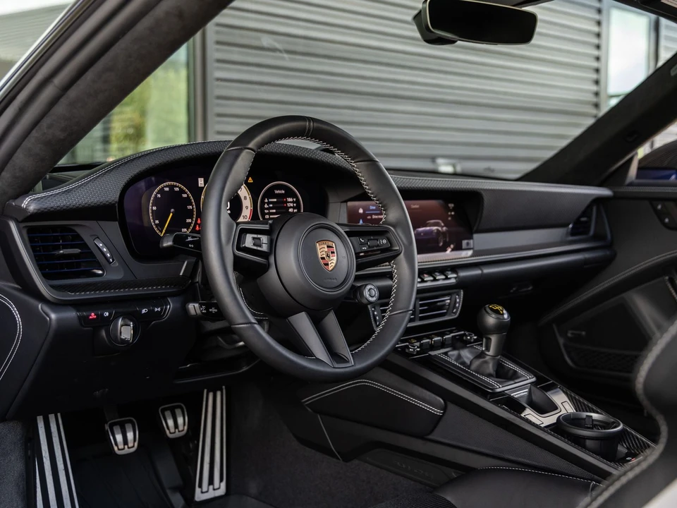 2026 Porsche 911 - Image 4 of 31