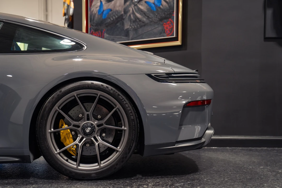 2026 Porsche 992 Carrera - Image 23 of 31