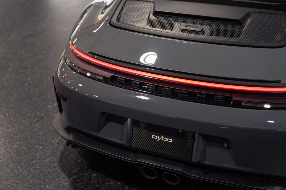 2026 Porsche 992 Carrera - Image 24 of 31