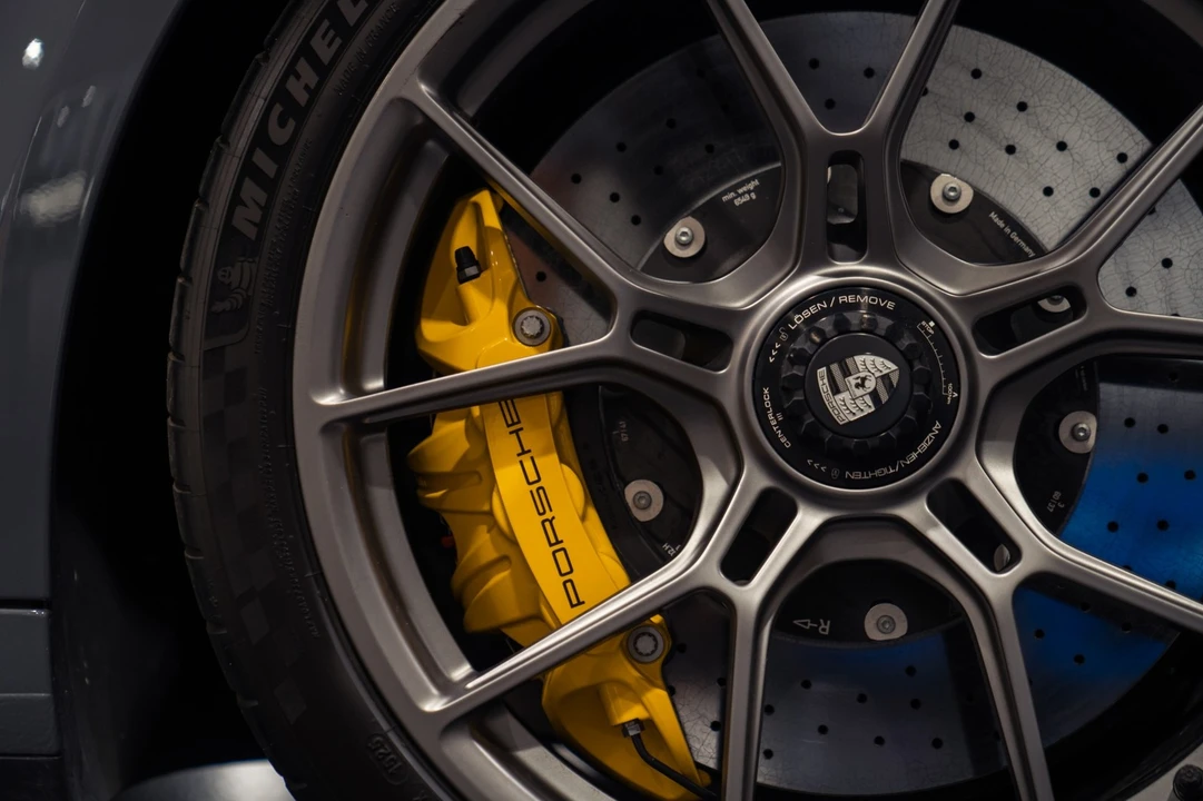 2026 Porsche 992 Carrera - Image 19 of 31