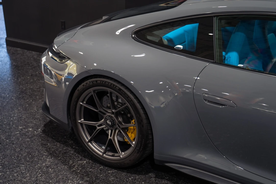2026 Porsche 992 Carrera - Image 21 of 31