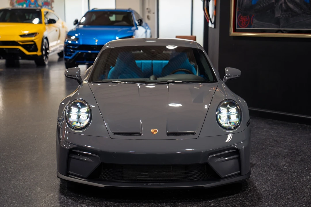 2026 Porsche 992 Carrera - Image 5 of 31