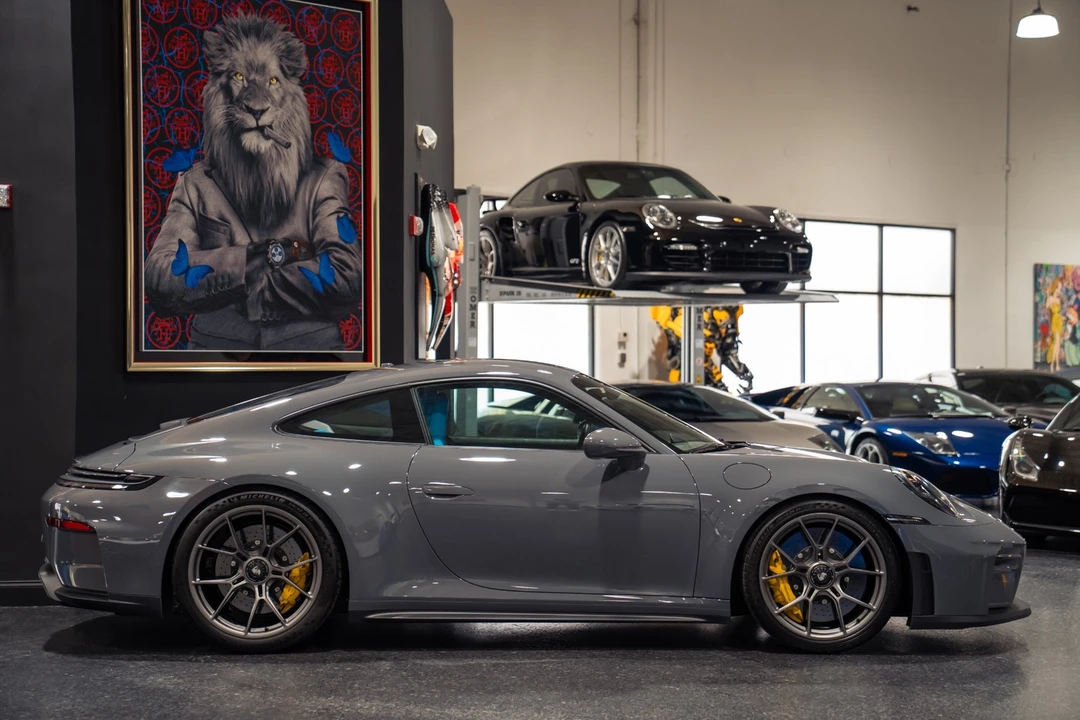 2026 Porsche 992 Carrera - Image 7 of 31