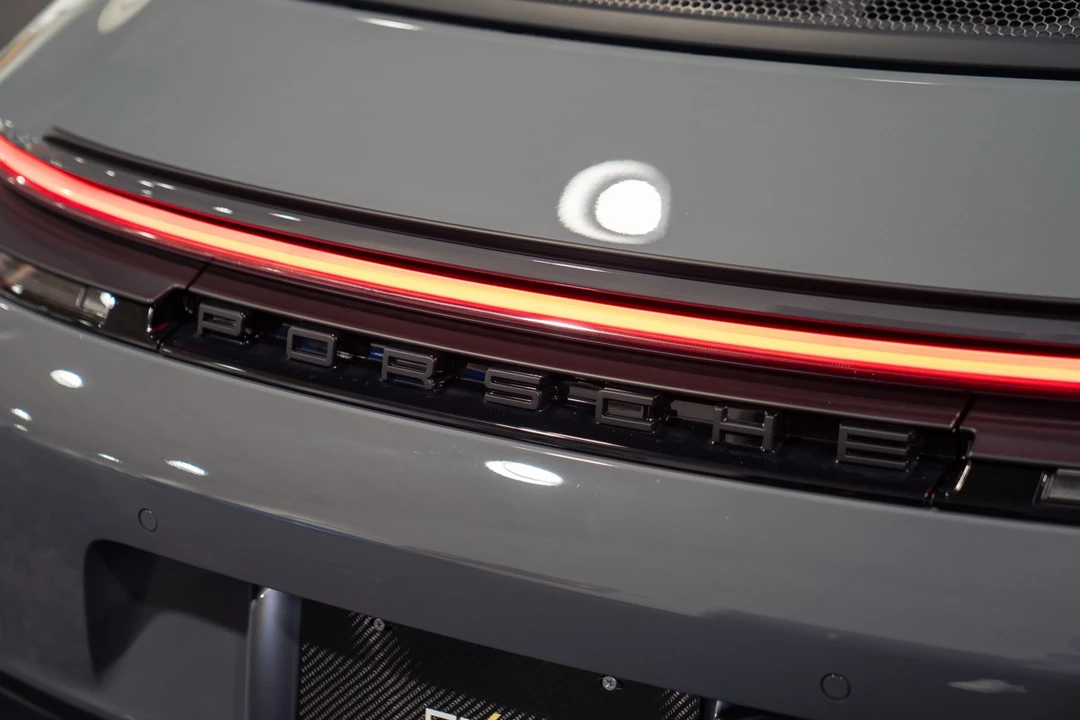 2026 Porsche 992 Carrera - Image 26 of 31
