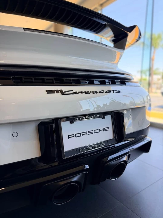 2026 Porsche 992 Carrera - Image 5 of 8