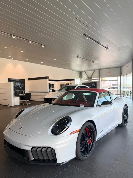 2026 Porsche 992 Carrera - Image 9 of 14