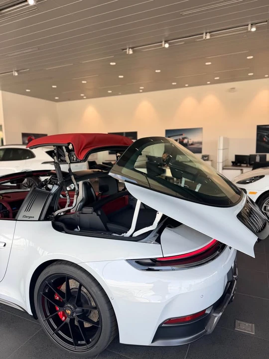 2026 Porsche 992 Carrera - Image 4 of 14