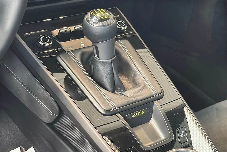 2026 Porsche 992 Carrera - Image 10 of 11