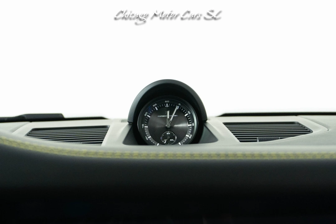 2026 Porsche 992 Carrera - Image 24 of 31