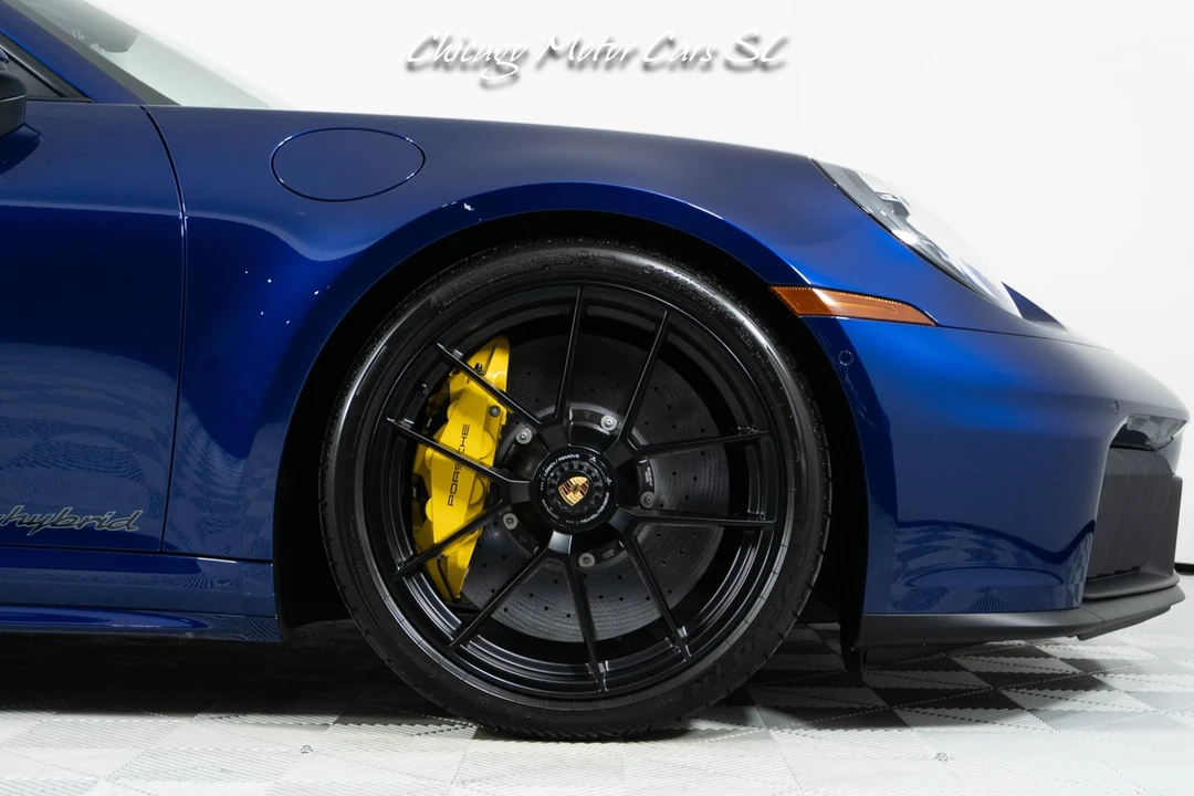 2026 Porsche 992 Carrera - Image 10 of 31