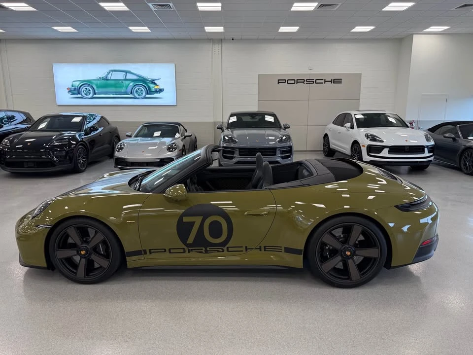 2026 Porsche 992 Carrera - Image 10 of 16