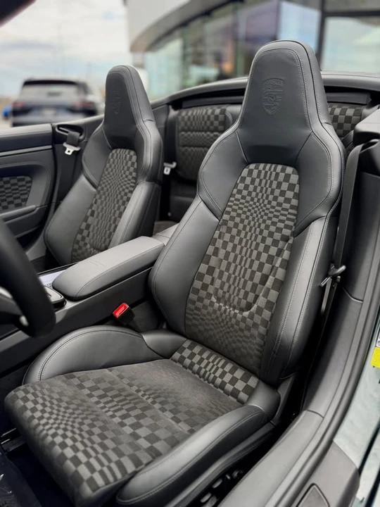 2026 Porsche 992 Carrera - Image 7 of 11