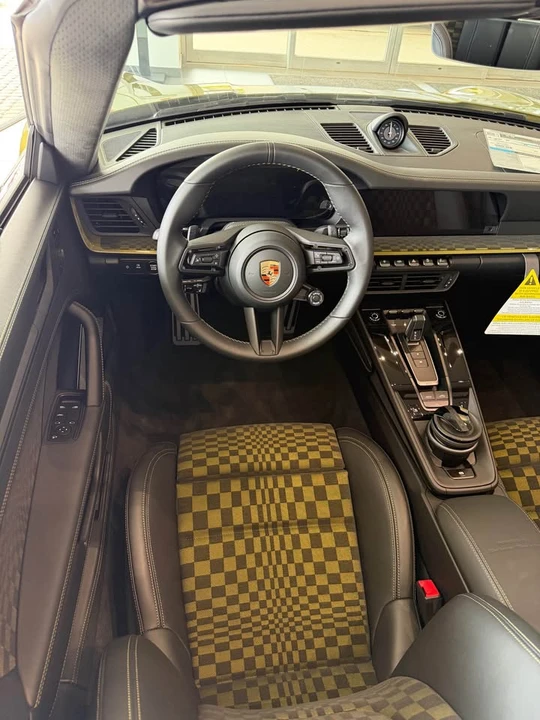 2026 Porsche 992 Carrera - Image 7 of 20