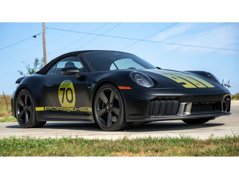 2026 Porsche 911 - Image 12 of 20