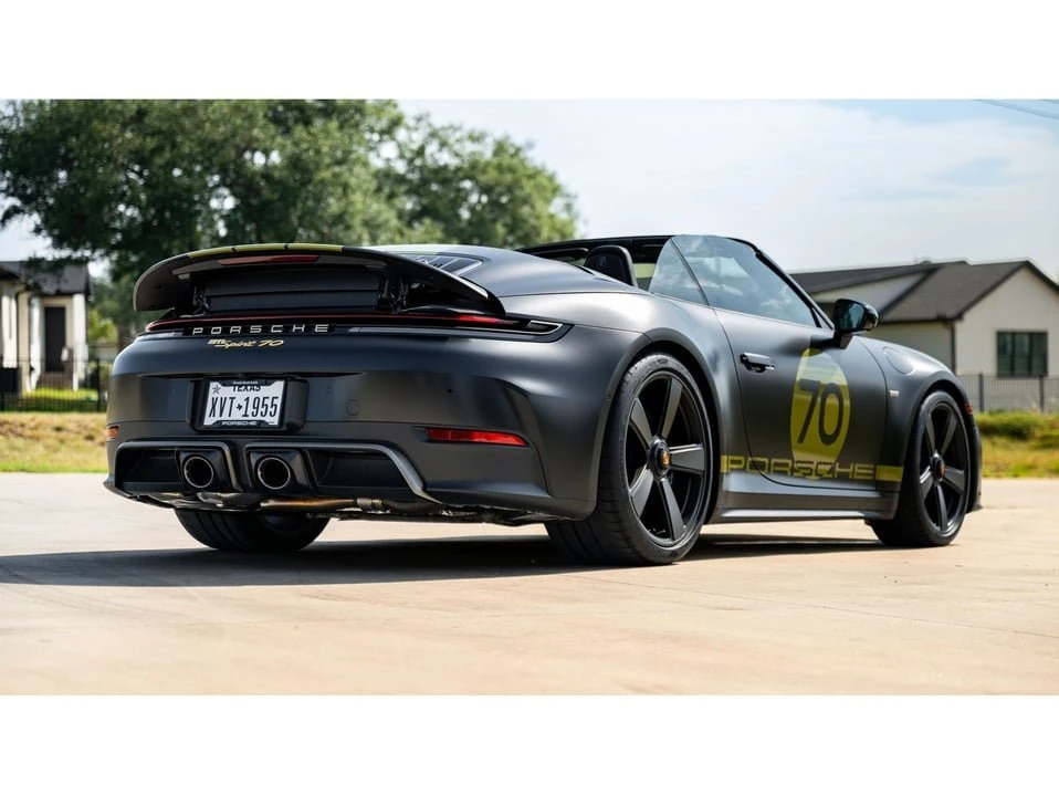 2026 Porsche 911 - Image 6 of 20