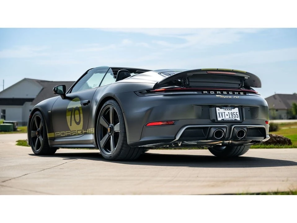 2026 Porsche 911 - Image 8 of 20