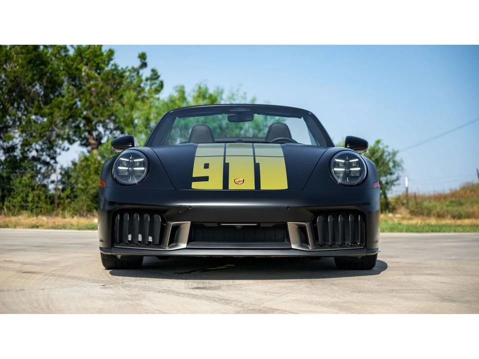 2026 Porsche 911 - Image 3 of 20