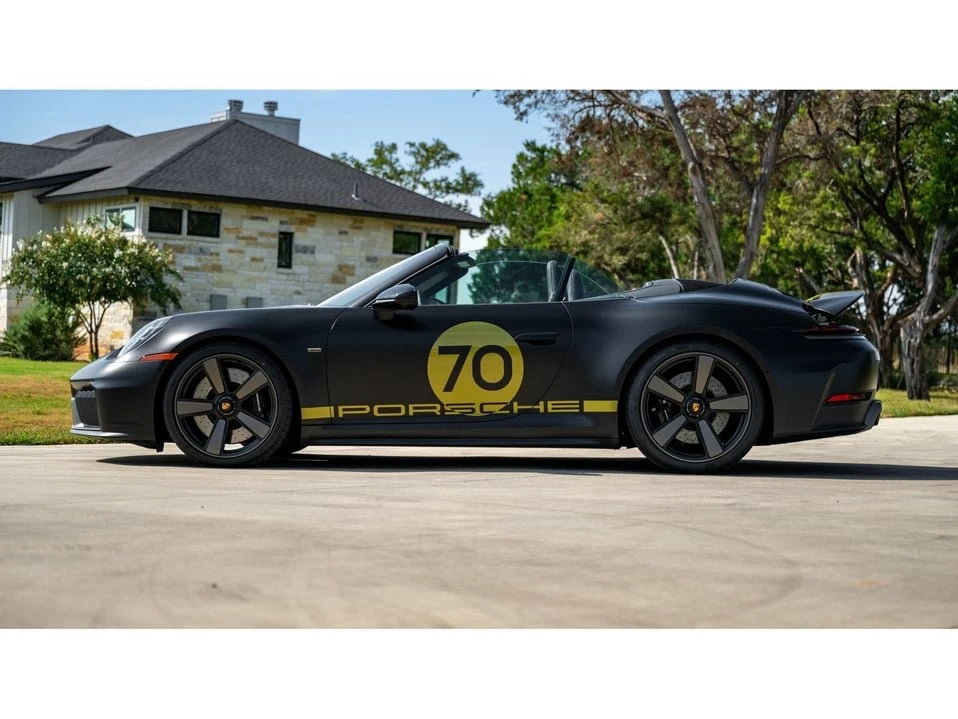 2026 Porsche 911 - Image 9 of 20