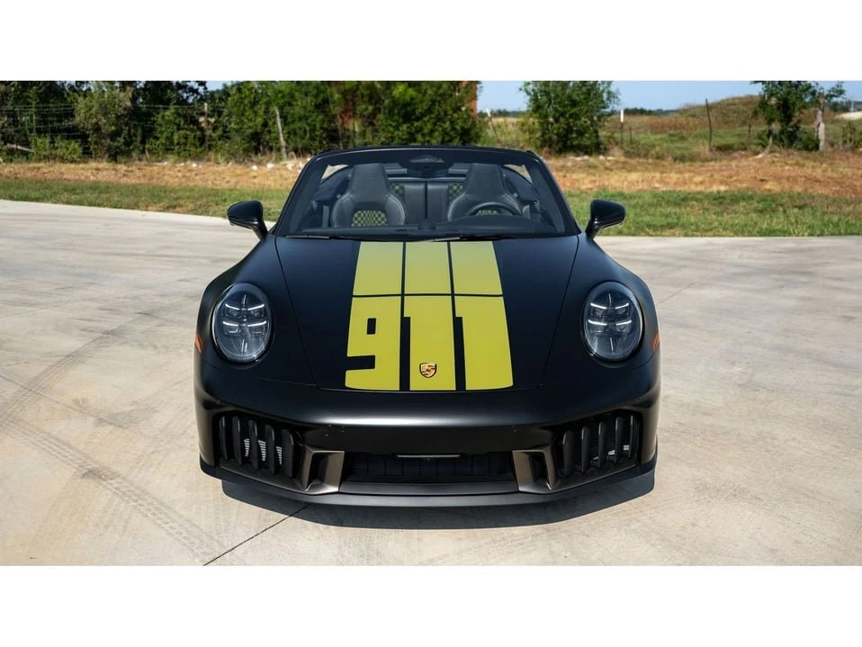 2026 Porsche 911 - Image 18 of 20