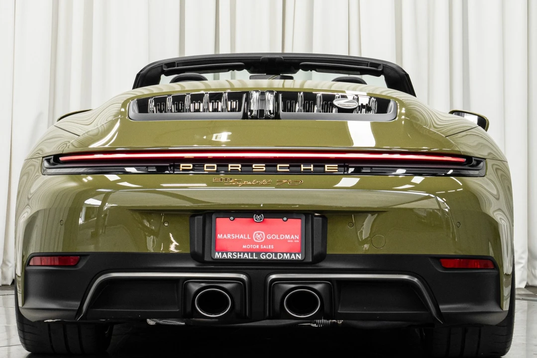 2026 Porsche 911 - Image 8 of 21