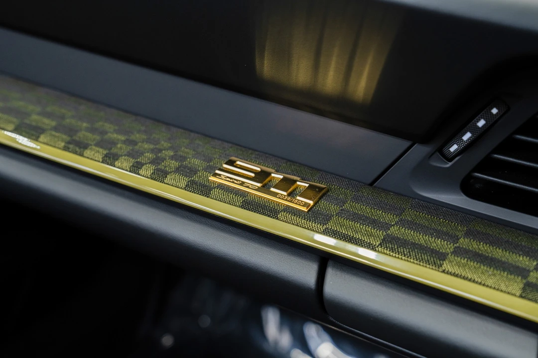 2026 Porsche 911 - Image 18 of 21