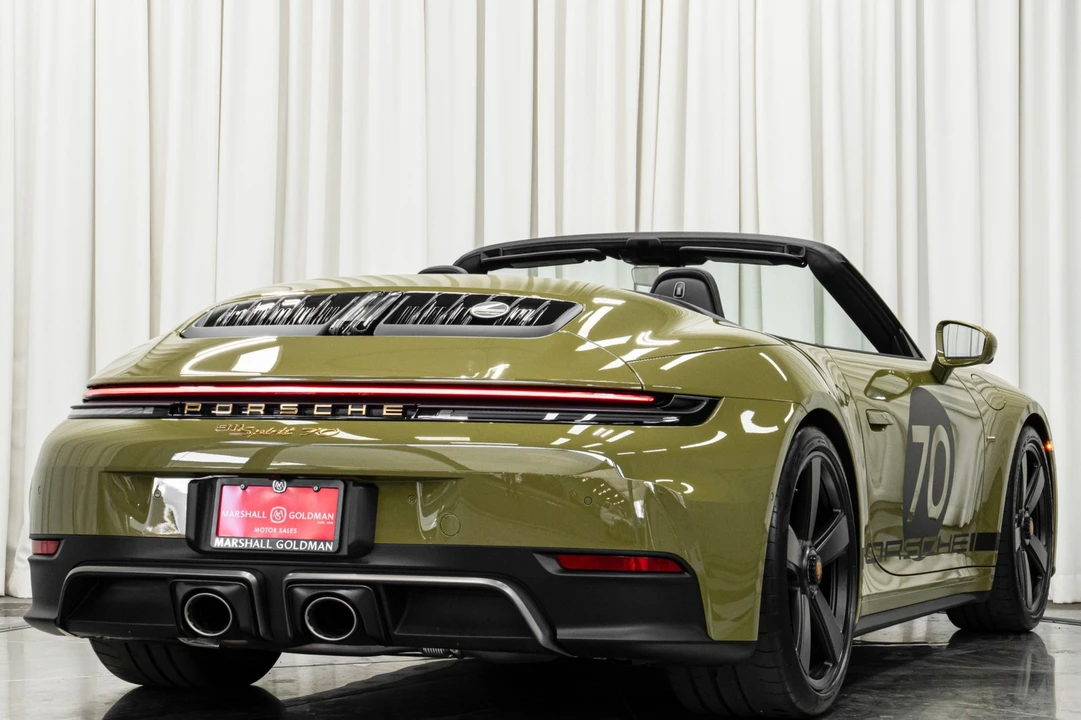 2026 Porsche 911 - Image 9 of 12