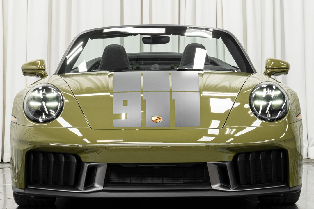 2026 Porsche 911 - Image 4 of 12