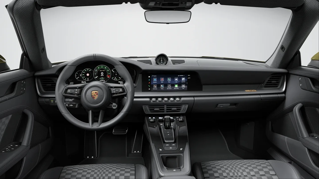 2026 Porsche 911 - Image 14 of 21