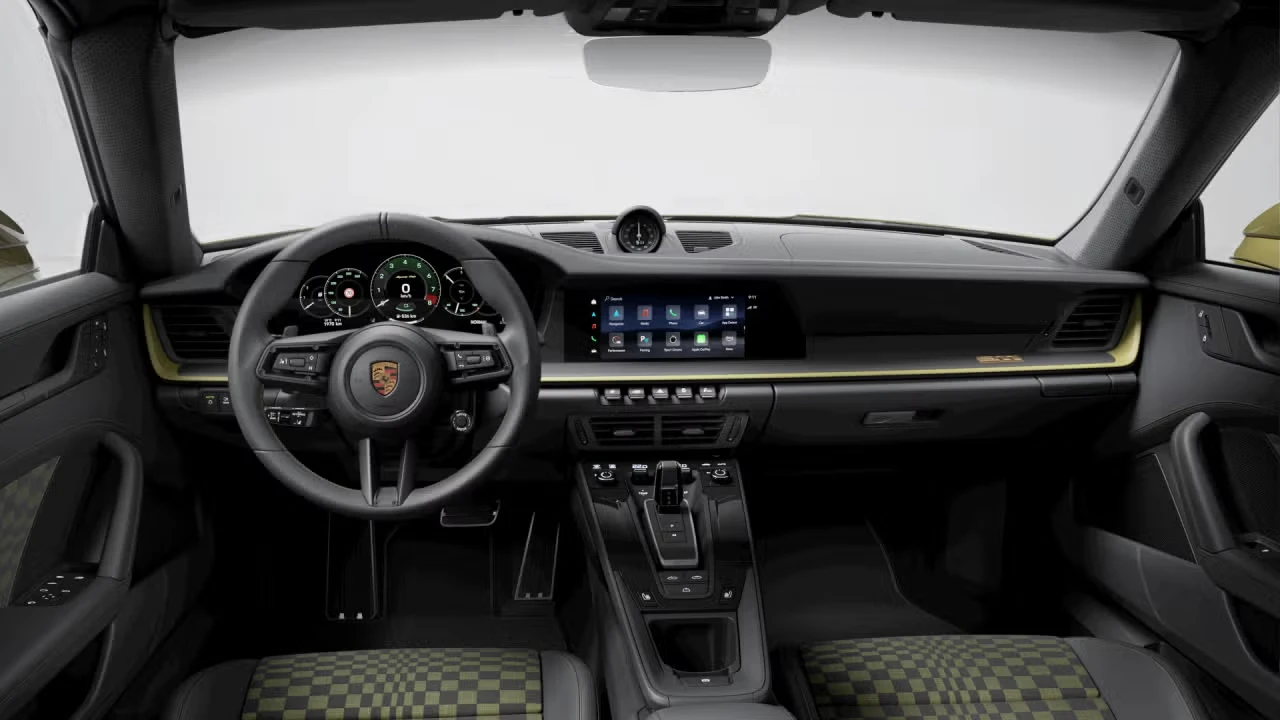 2026 Porsche 911 - Image 28 of 31