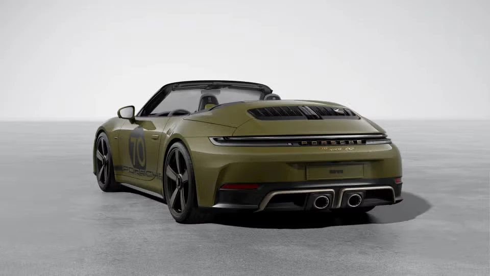 2026 Porsche 911 - Image 19 of 31