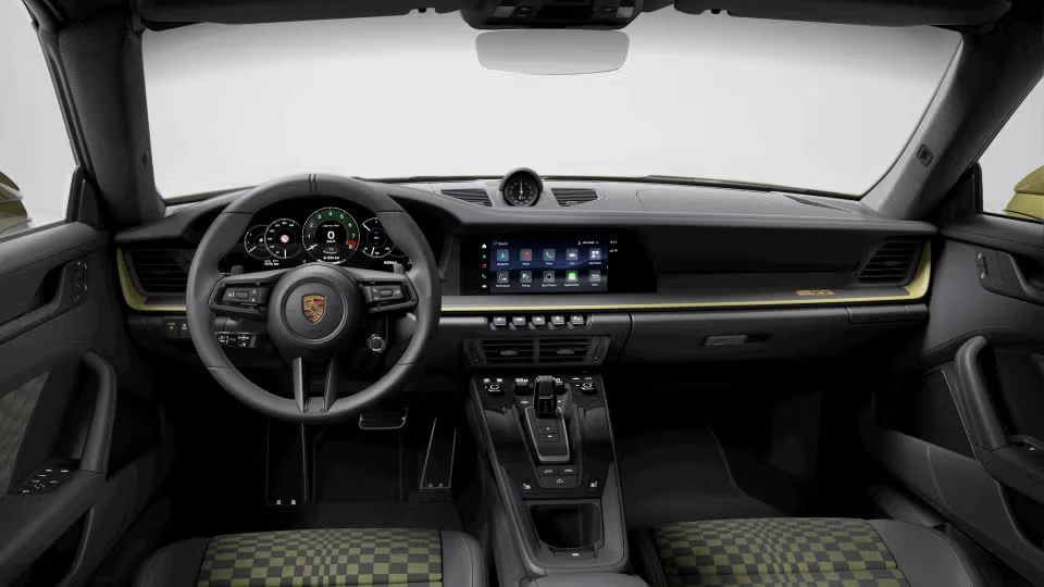 2026 Porsche 911 - Image 27 of 31