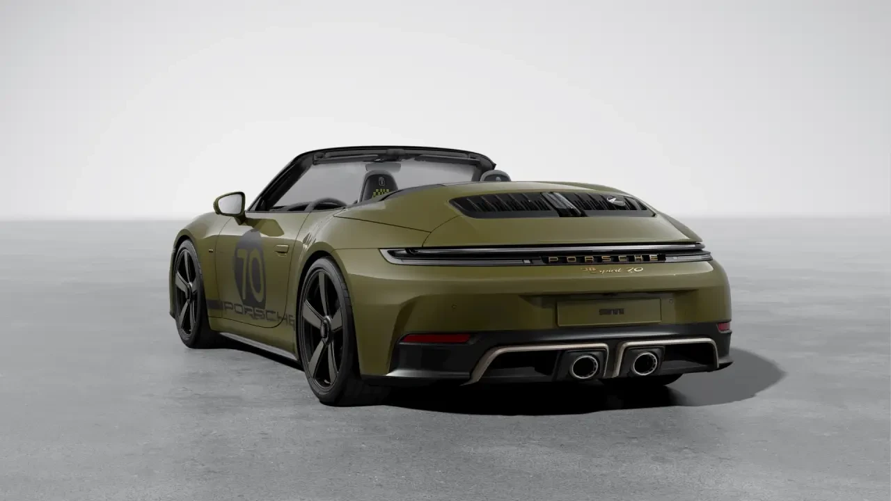 2026 Porsche 911 - Image 24 of 30