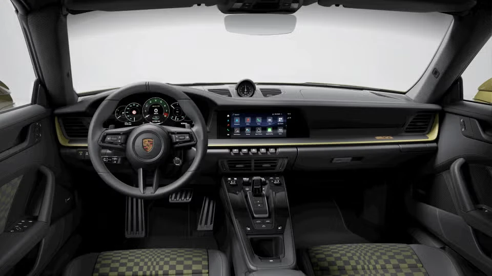 2026 Porsche 911 - Image 27 of 30
