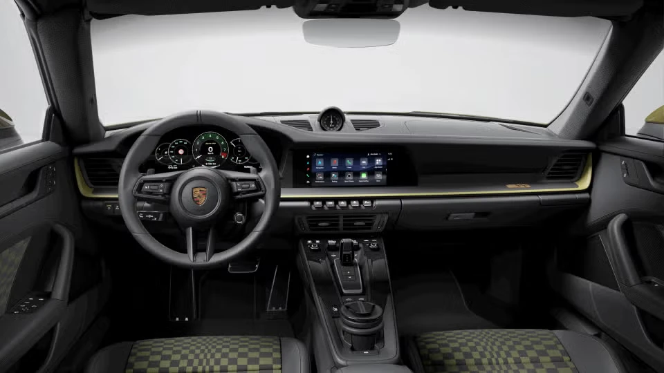 2026 Porsche 911 - Image 27 of 31