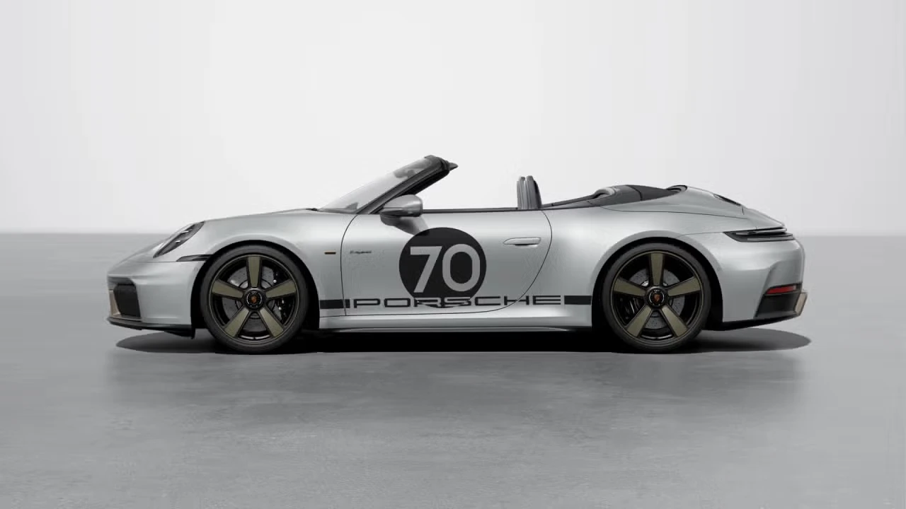 2026 Porsche 911 - Image 12 of 30