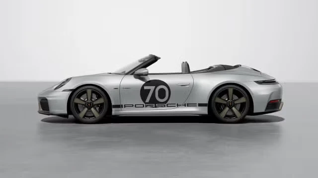 2026 Porsche 911 - Image 10 of 30