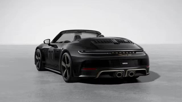 2026 Porsche 911 - Image 18 of 30