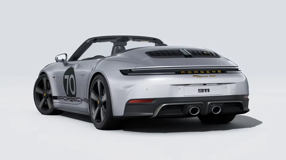 2026 Porsche 911 - Image 19 of 30