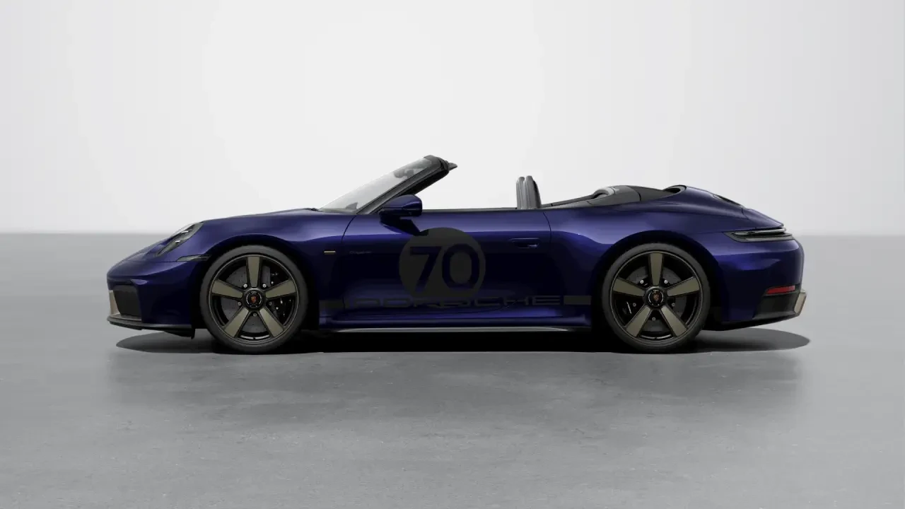 2026 Porsche 911 - Image 16 of 30