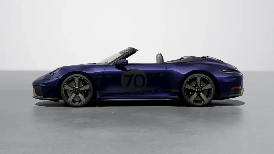 2026 Porsche 911 - Image 15 of 30