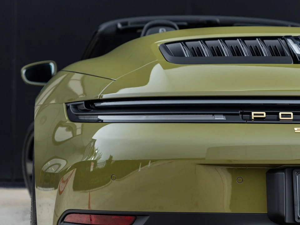 2026 Porsche 911 - Image 17 of 31
